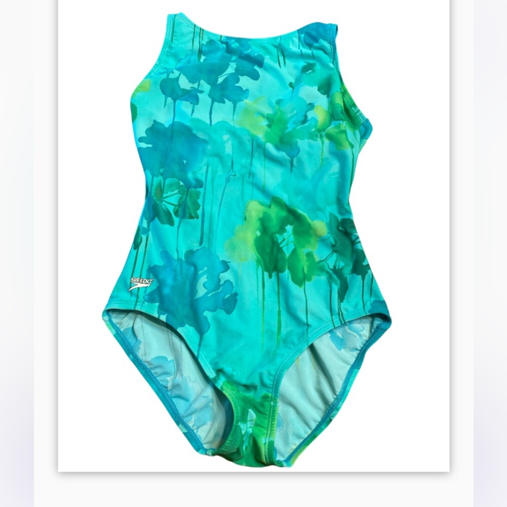 Speedo women’s one‎ piece swimsuit. Size 13. New with tags.